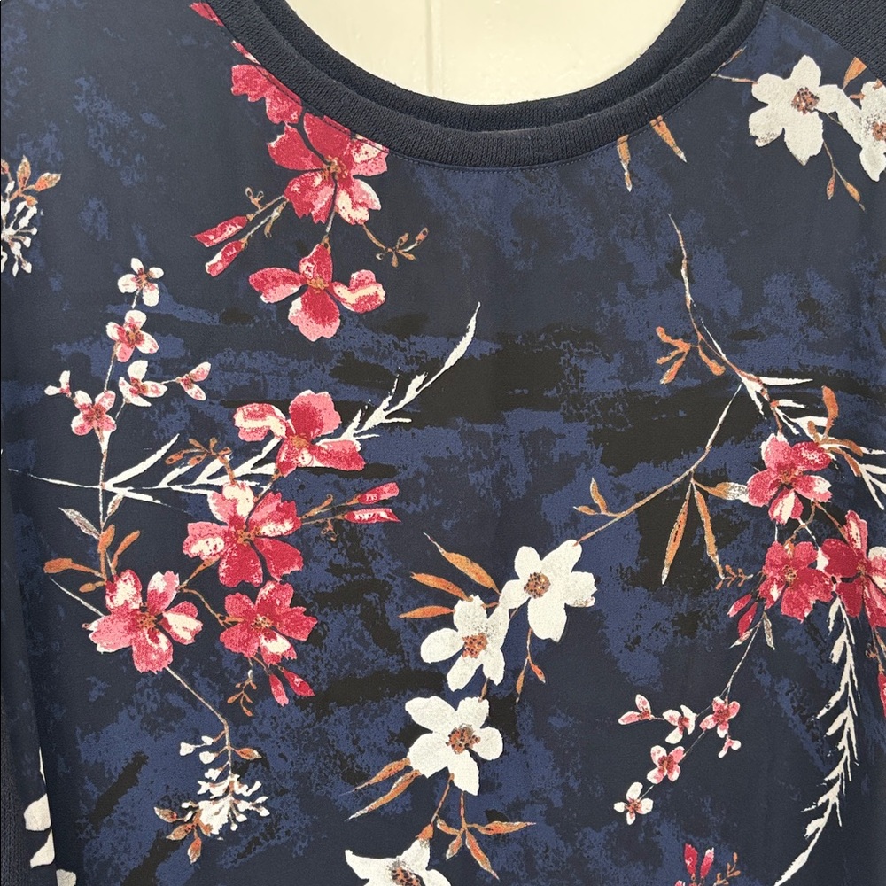 Van Heusen Navy Floral Knit Sweater - Size XL - Picture 4 of 10